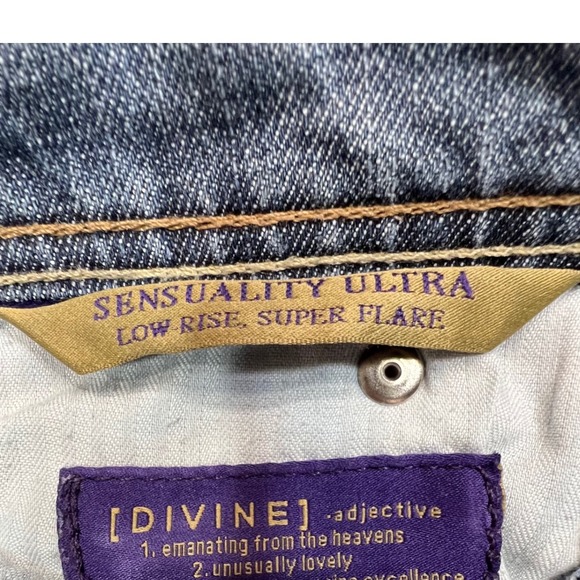 Divine Rights‎ of Denim Jeans Size 30 Low Rise Super Flare Distressed - Picture 8 of 16